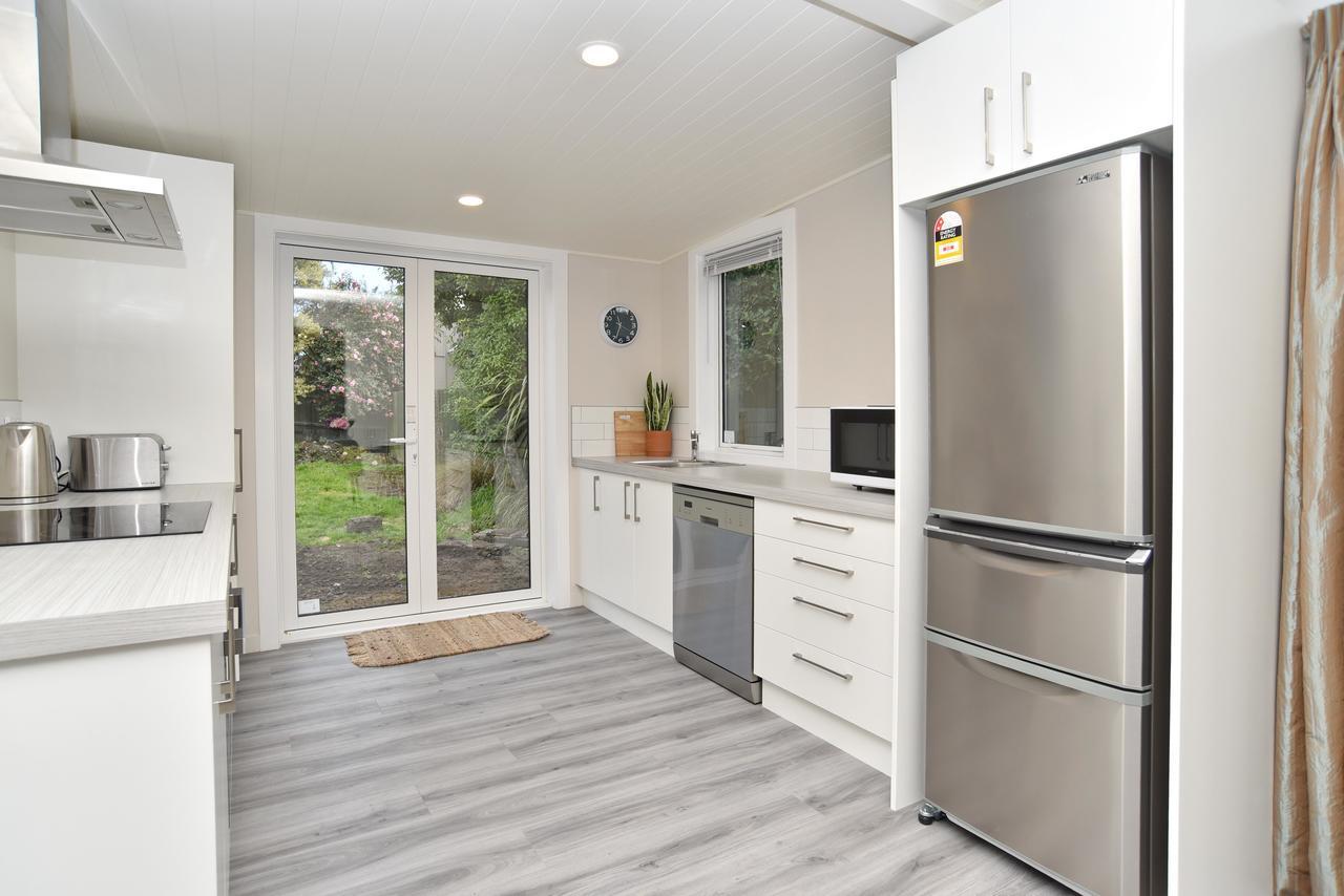 Albemarle Villa - Christchurch Holiday Homes Exterior photo